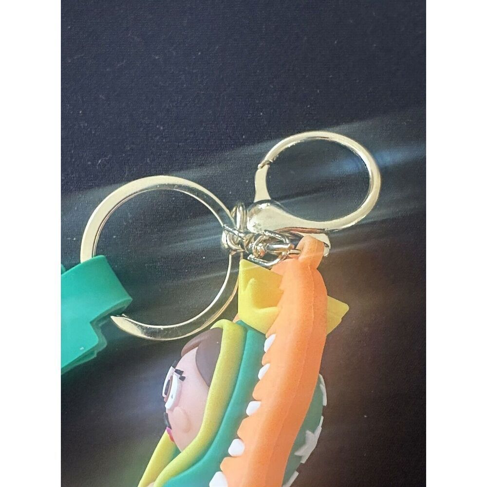 Matryoshka Virgin Mary Keychain Key Accessory Good Tone - Picture 3 of 4